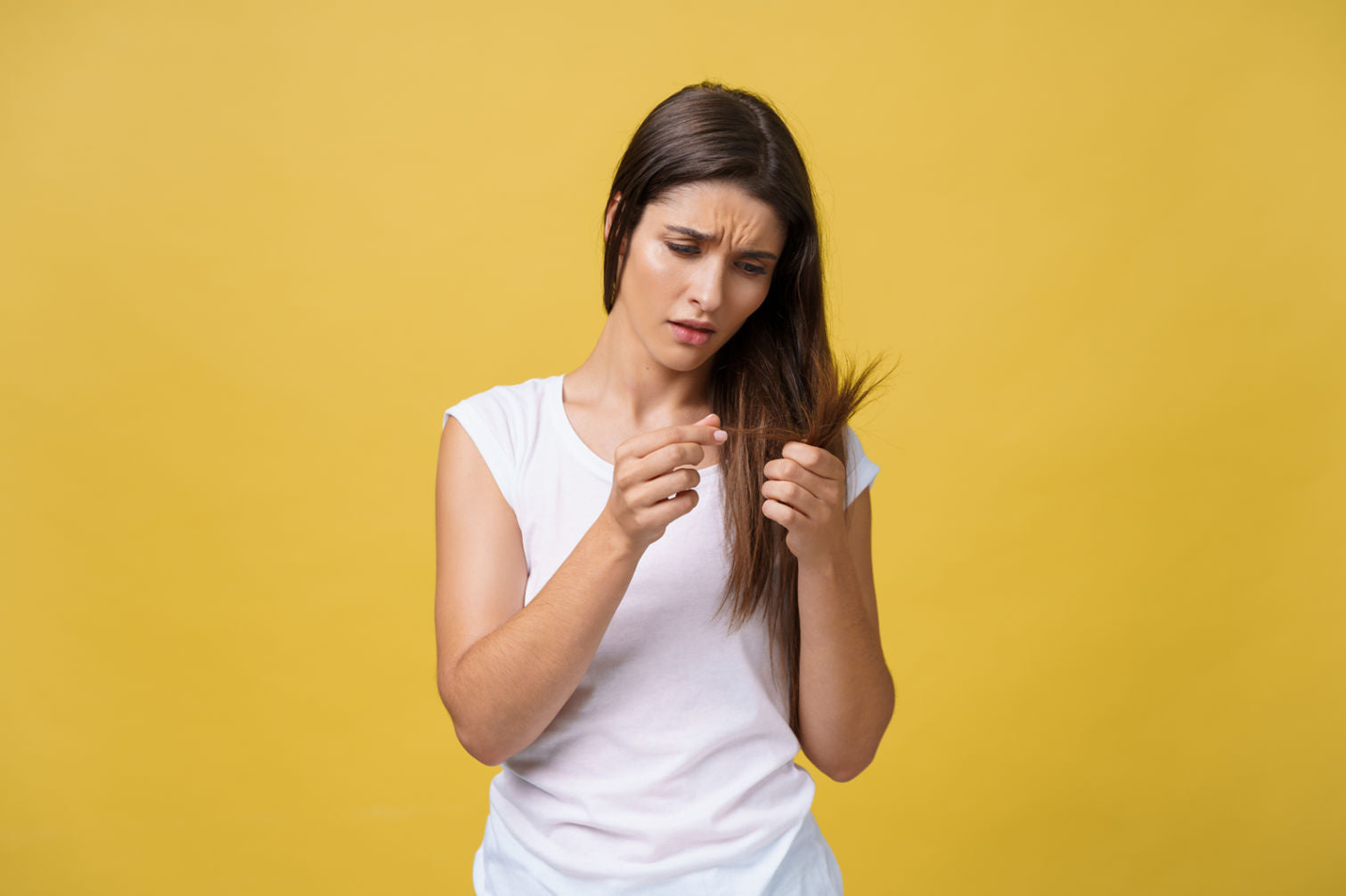 Benefits of Herbal Shampoo: How to Use for Hair Loss?