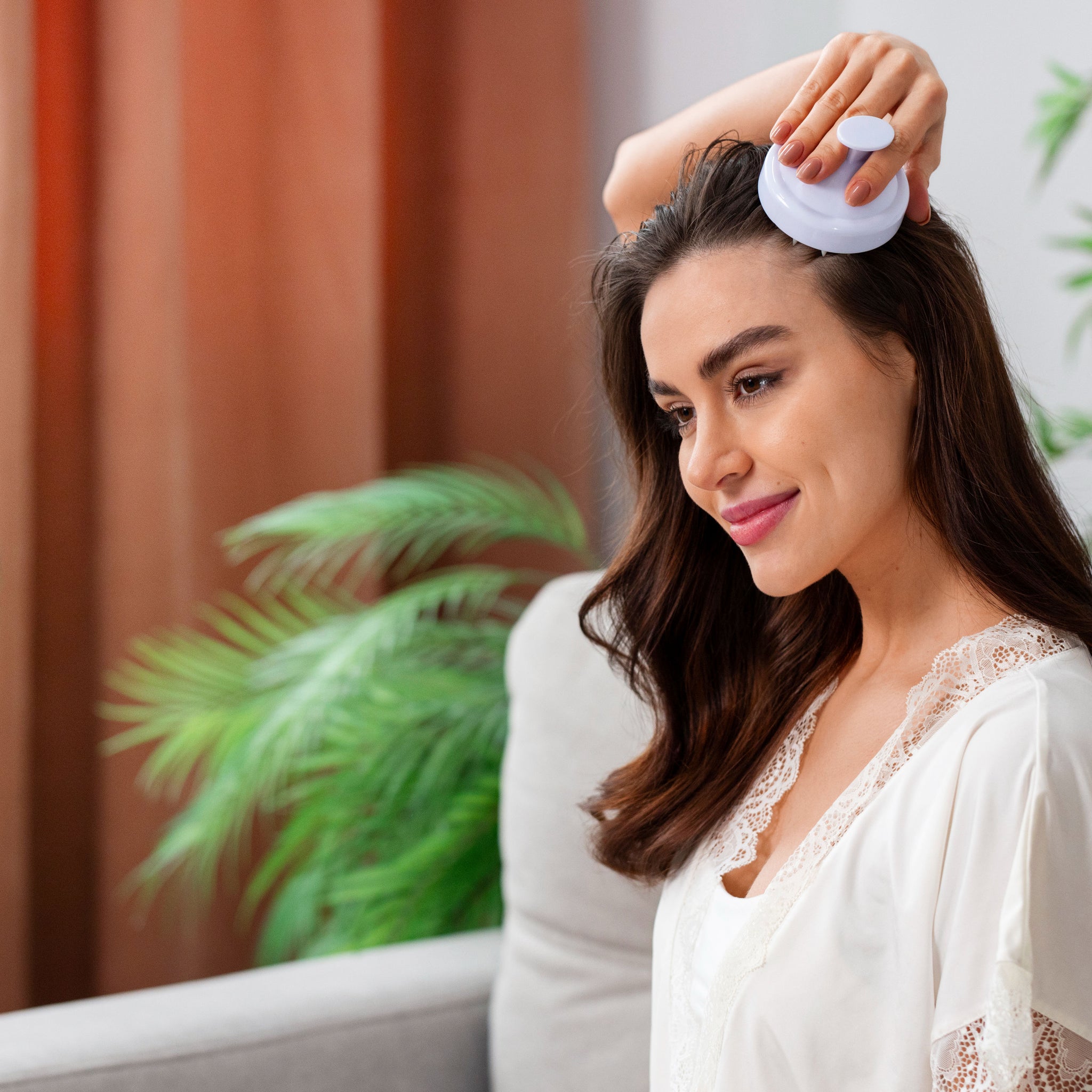 Best Home Remedies To Get Rid Of Dandruff Naturally
